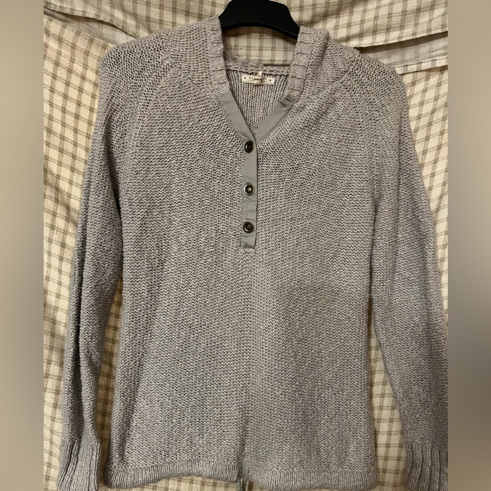 Women’s sweater hoodie size large